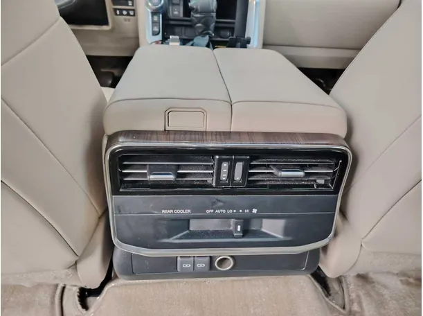 Car image 39