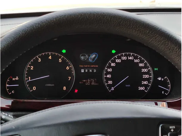 Car image 24