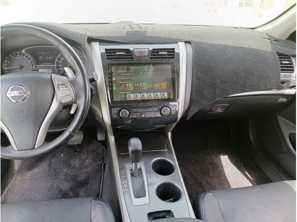 Car image 18