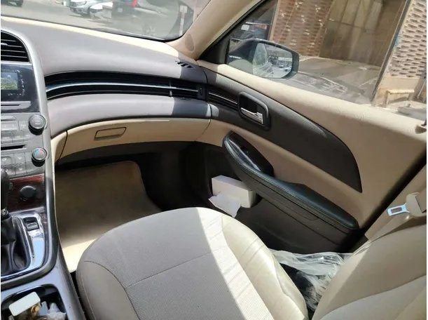 Car image 34