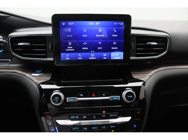 Car image 5