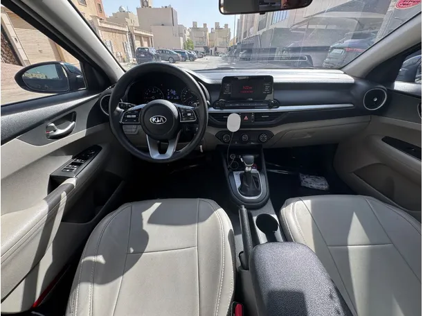 Car image 15