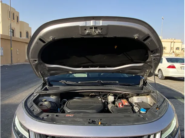 Car image 30