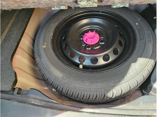 Car image 35