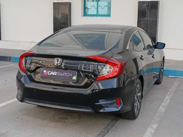 Car image 5