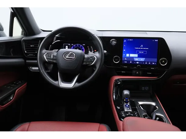 Car image 15