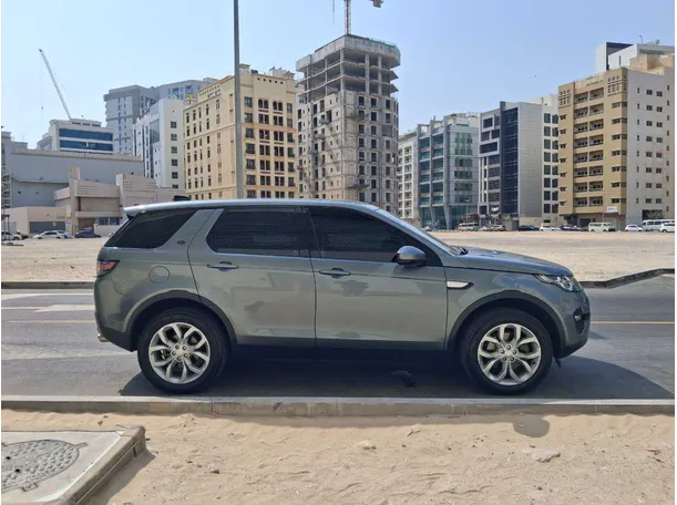 Car image 8