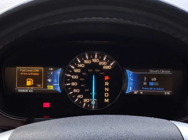 Car image 20
