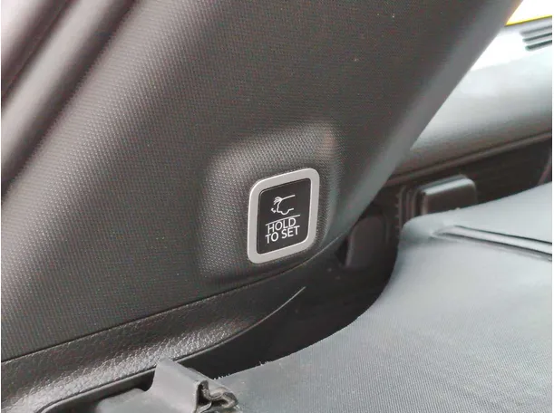 Car image 39