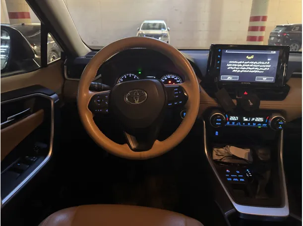 Car image 16