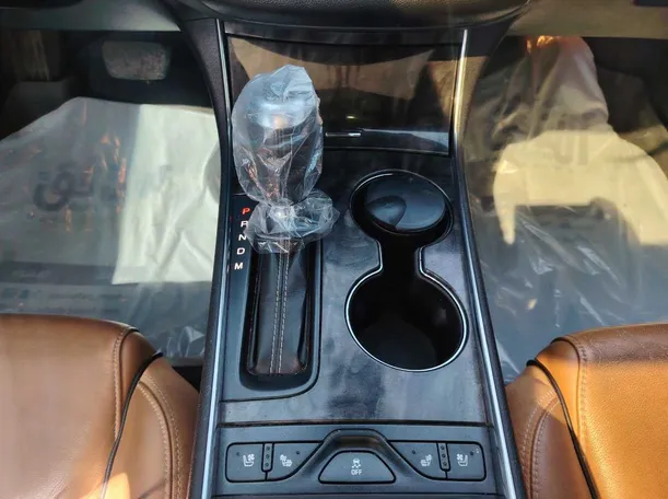 Car image 20