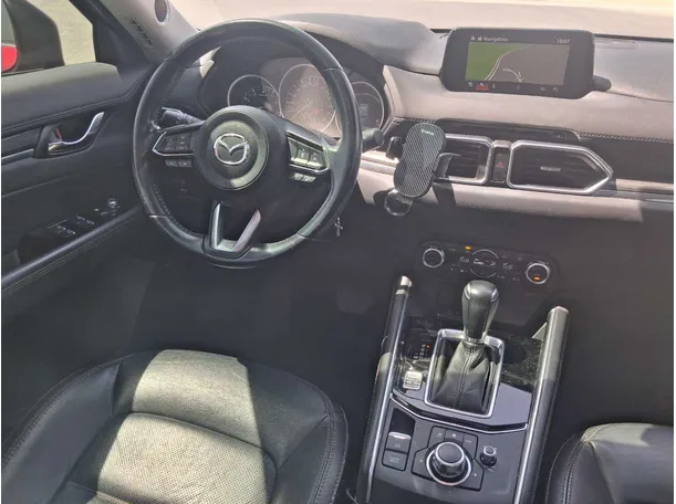 Car image 17