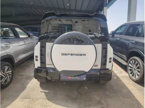 Car image 6
