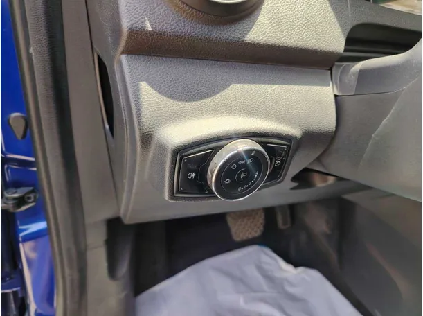 Car image 37