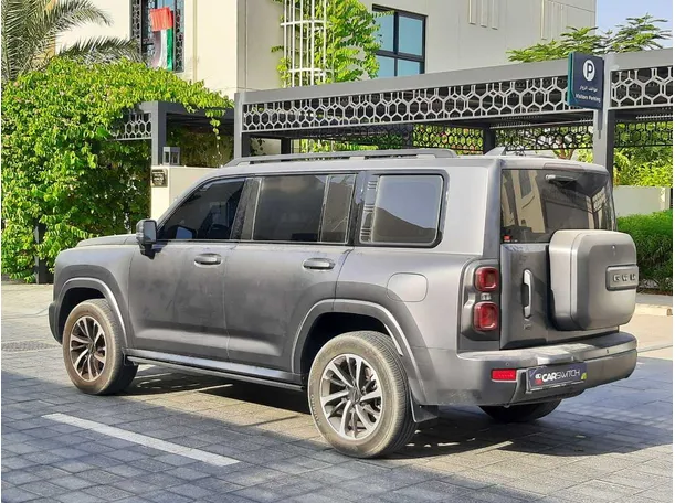 Car image 7