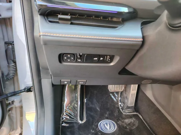 Car image 45
