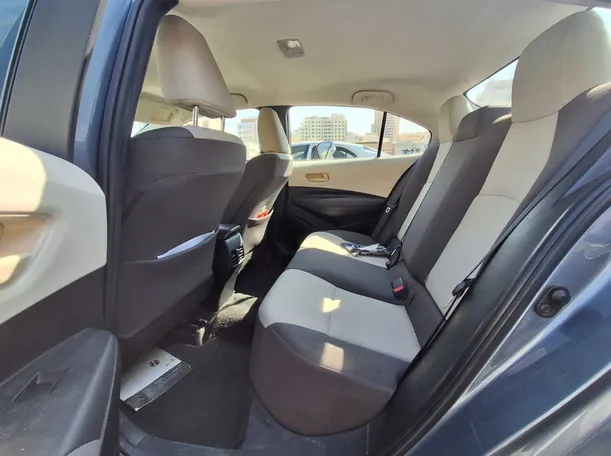 Car image 13