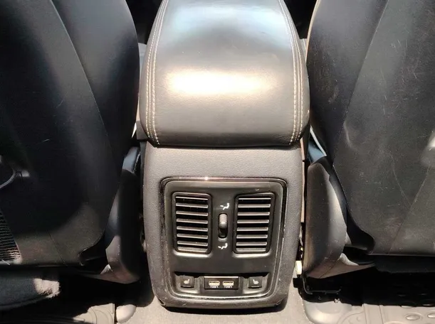 Car image 31