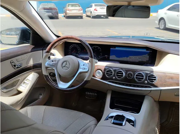 Car image 25