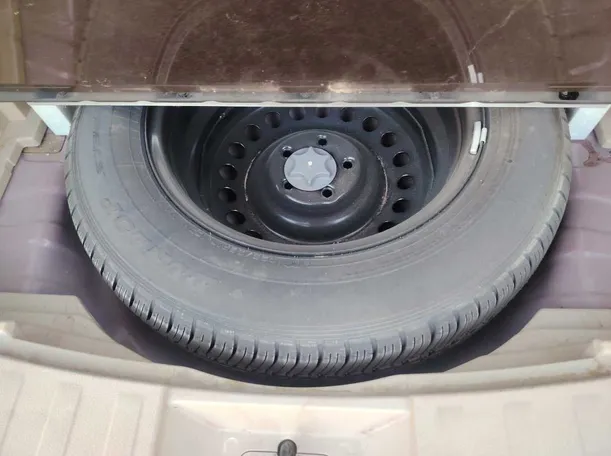 Car image 39