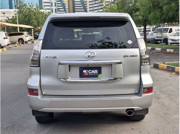 Car image 6
