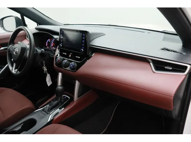 Car image 10