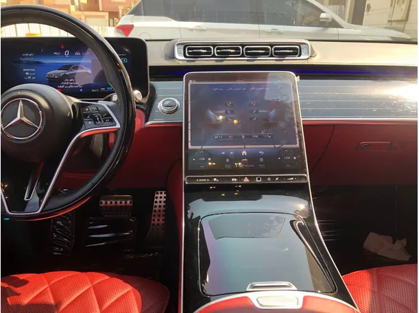 Car image 18