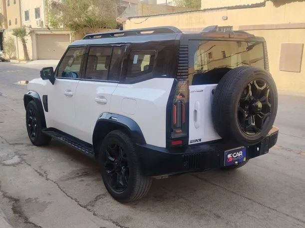 Car image 7