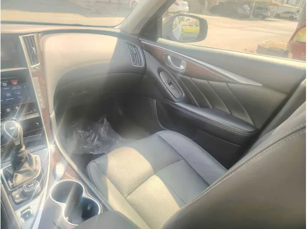 Car image 36