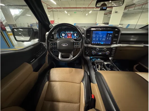 Car image 17