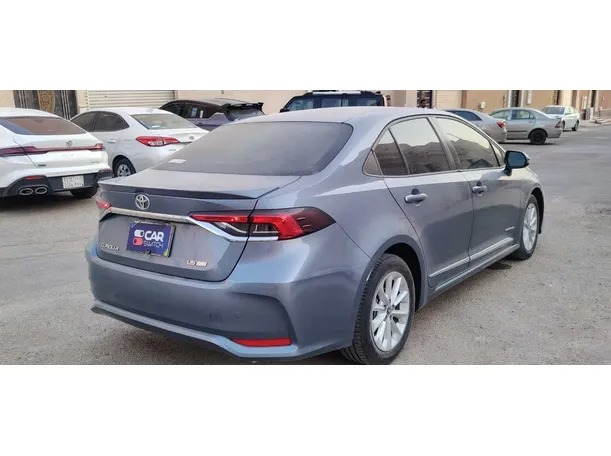Car image 5