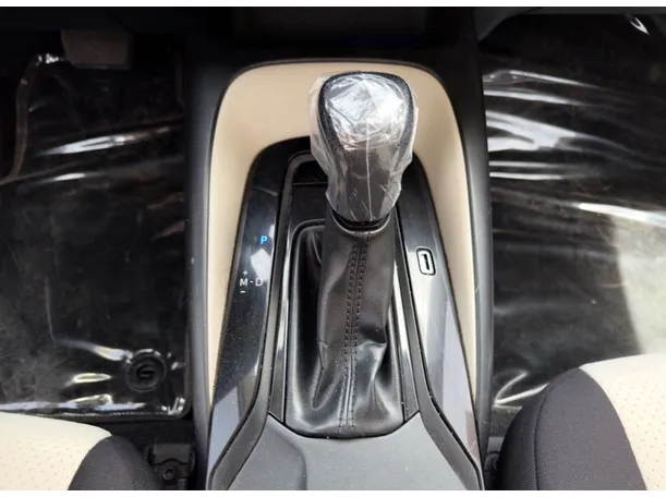 Car image 20