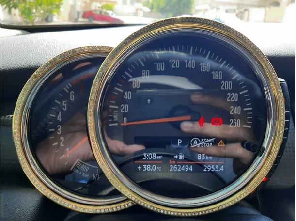 Car image 19