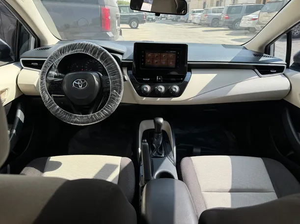 Car image 13