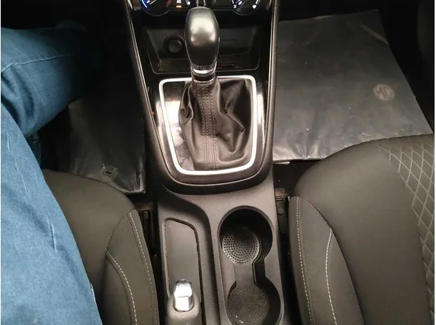 Car image 25