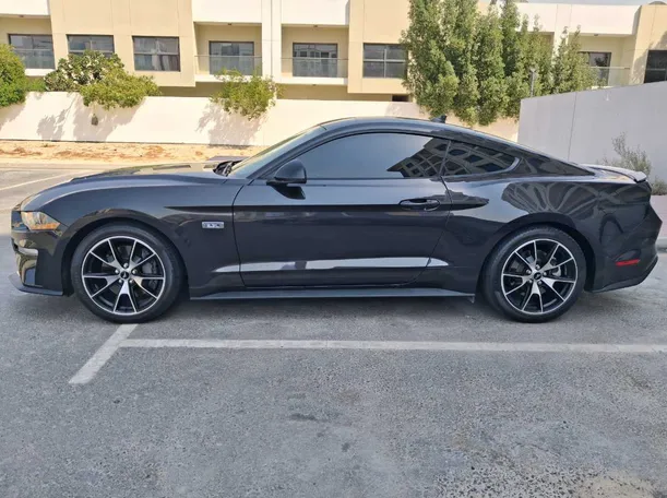 Car image 8