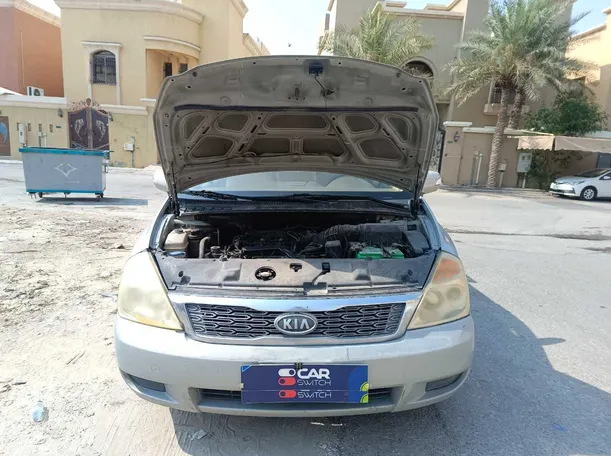 Car image 25