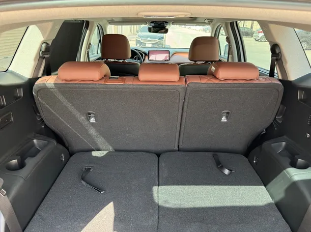 Car image 21