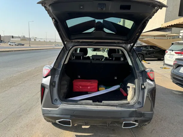Car image 20