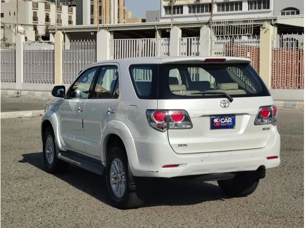 Car image 7