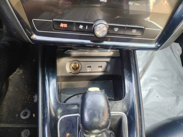 Car image 22