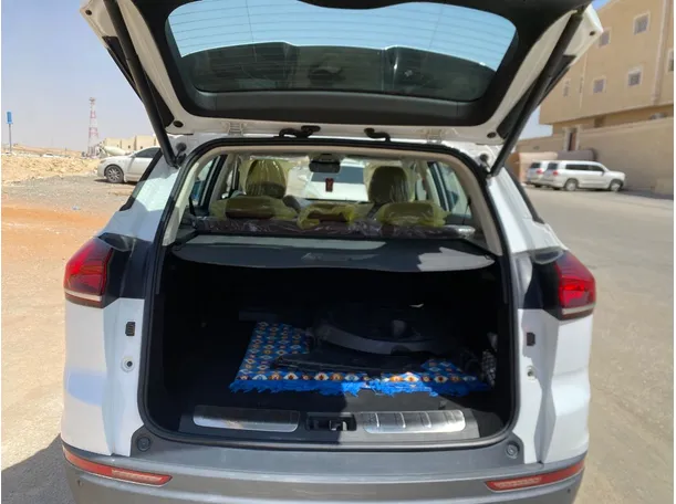 Car image 21