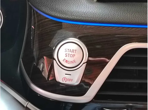 Car image 25