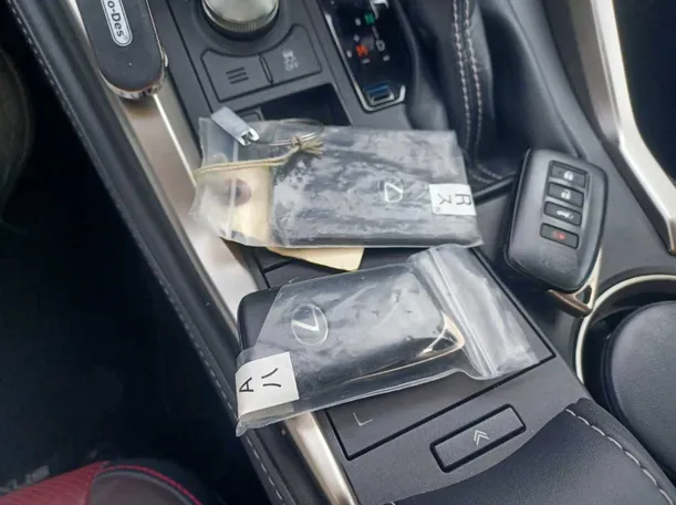 Car image 23