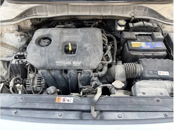 Car image 25