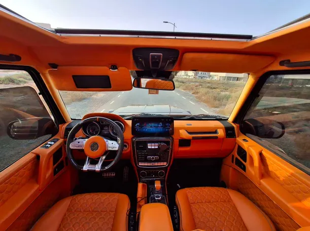 Car image 14