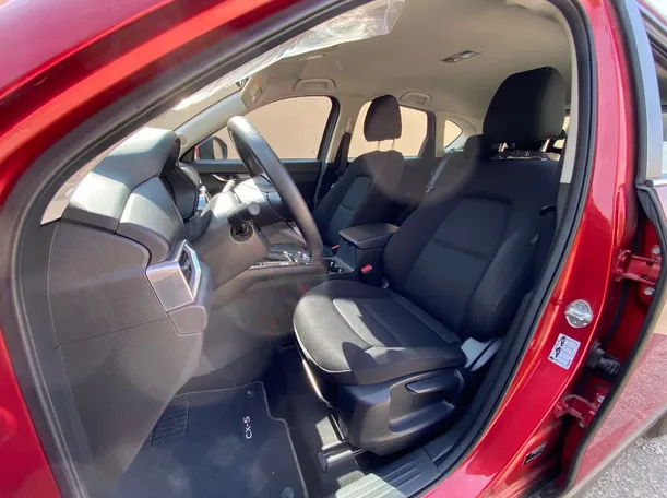 Car image 11