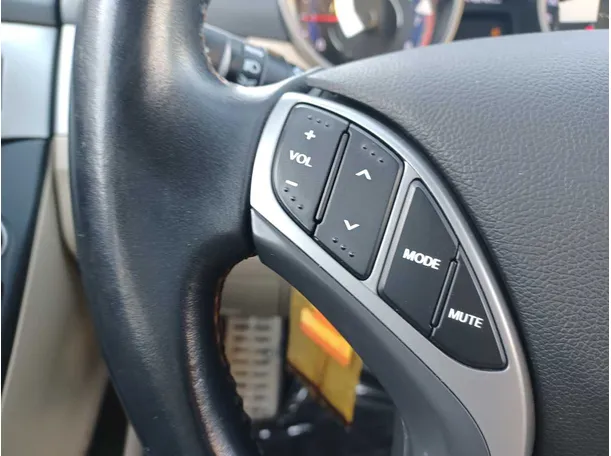 Car image 23