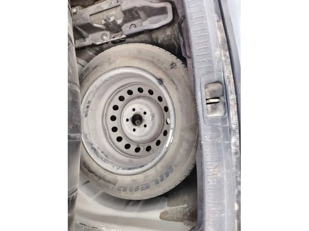 Car image 31