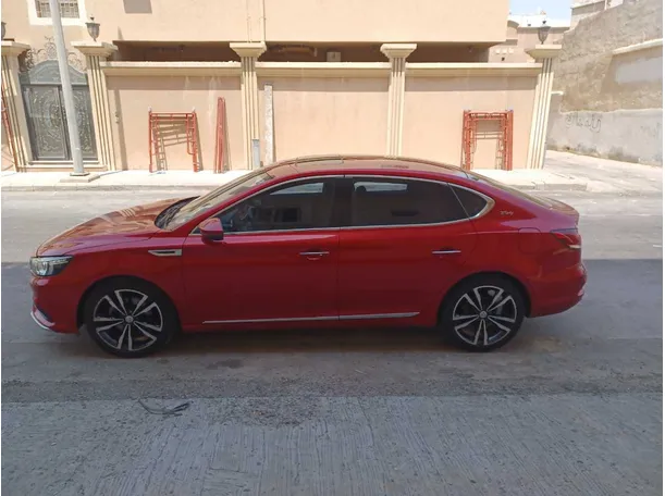 Car image 8